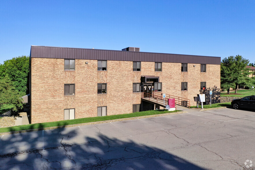 213 Executive Dr, Cranberry, PA à louer - Photo de l’immeuble – Image 1 sur 10