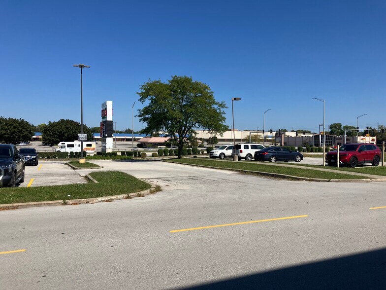 4207 211th St, Matteson, IL à louer - Photo de l’immeuble – Image 3 sur 11