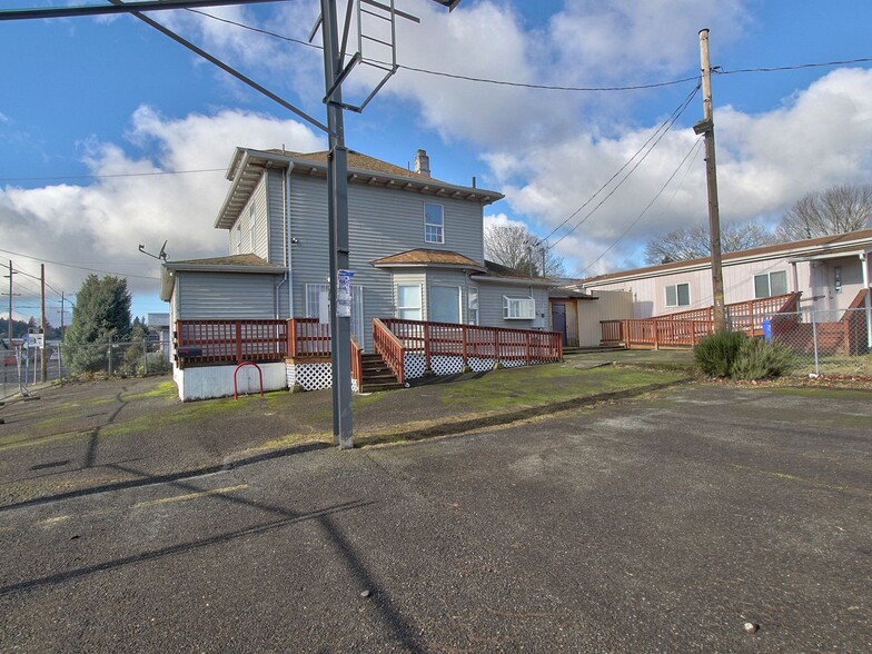 8523 SE Stark St, Portland, OR à vendre - Photo de l’immeuble – Image 3 sur 10