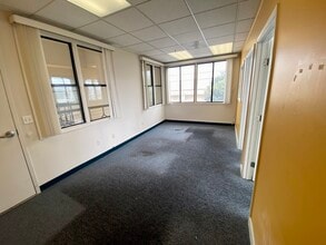 5-192 Skyline Plz, Daly City, CA à louer Photo intérieure– Image 2 sur 5