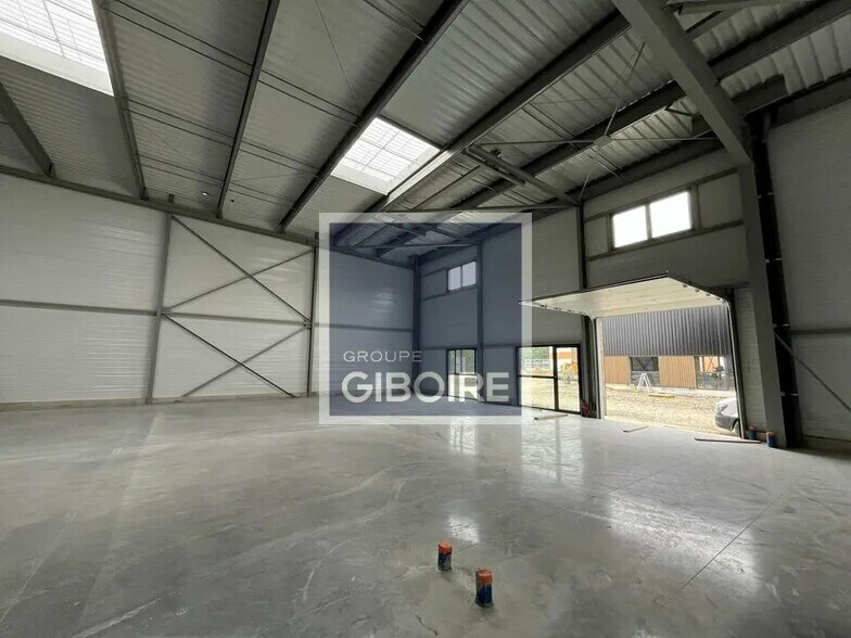 Industriel/Logistique dans Goven à louer - Photo de l’immeuble – Image 3 sur 4