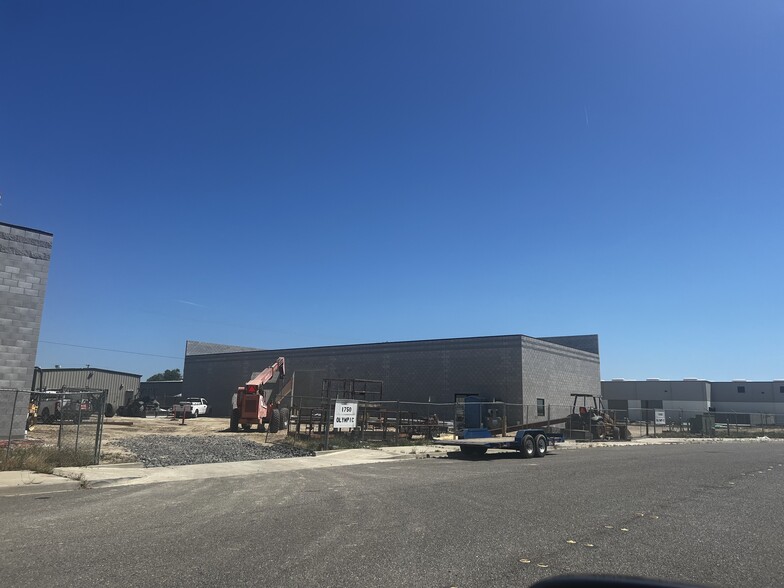 1800 Olympic Dr, Turlock, CA à louer - Photo de l’immeuble – Image 2 sur 7