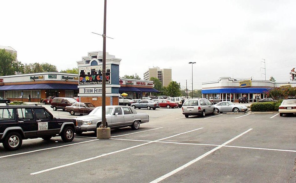 3655 Roswell Rd NE, Atlanta, GA à louer - Autre – Image 2 sur 13