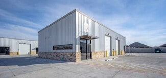 Plus de détails pour 228 N Chisholm Trail Way, Mustang, OK - Industriel/Logistique à louer