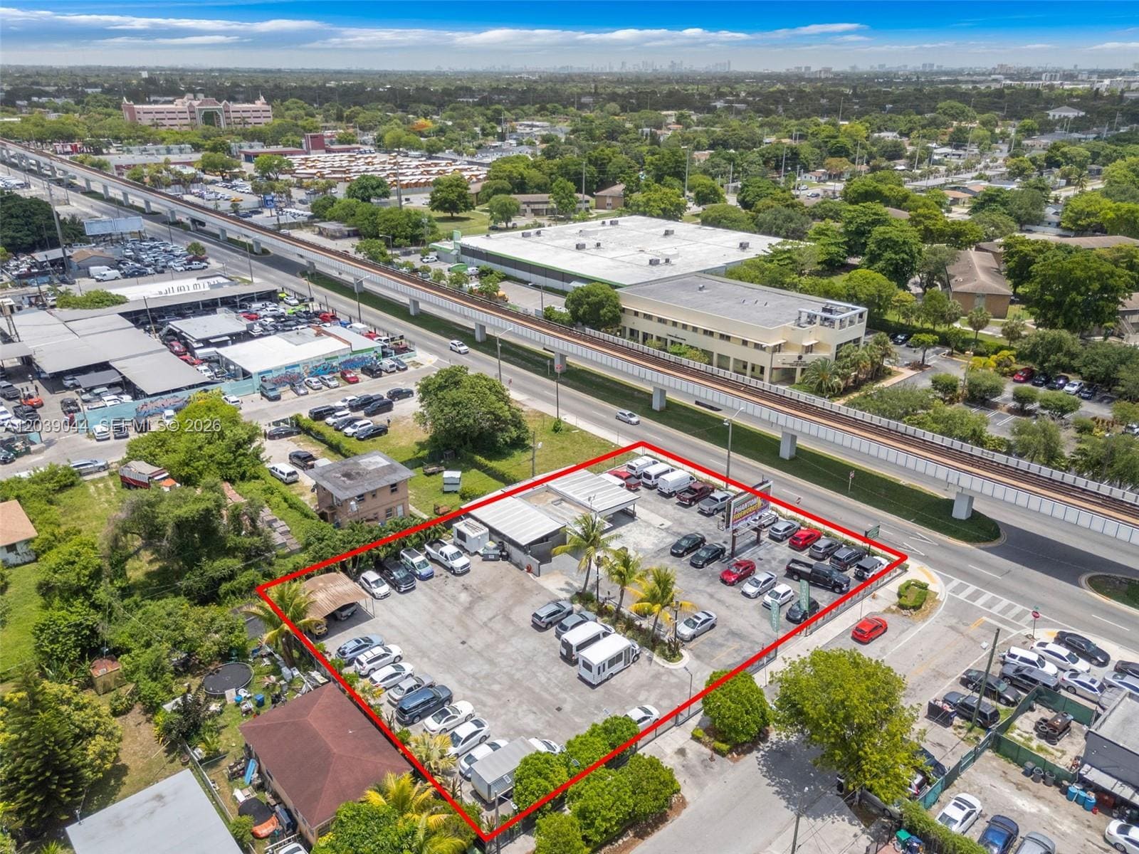 2729 NW 56th St, Miami, FL à louer Photo principale– Image 1 sur 21