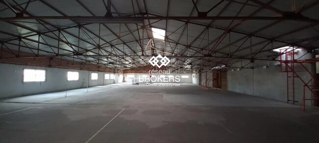 Plus de détails pour Industriel/Logistique à louer