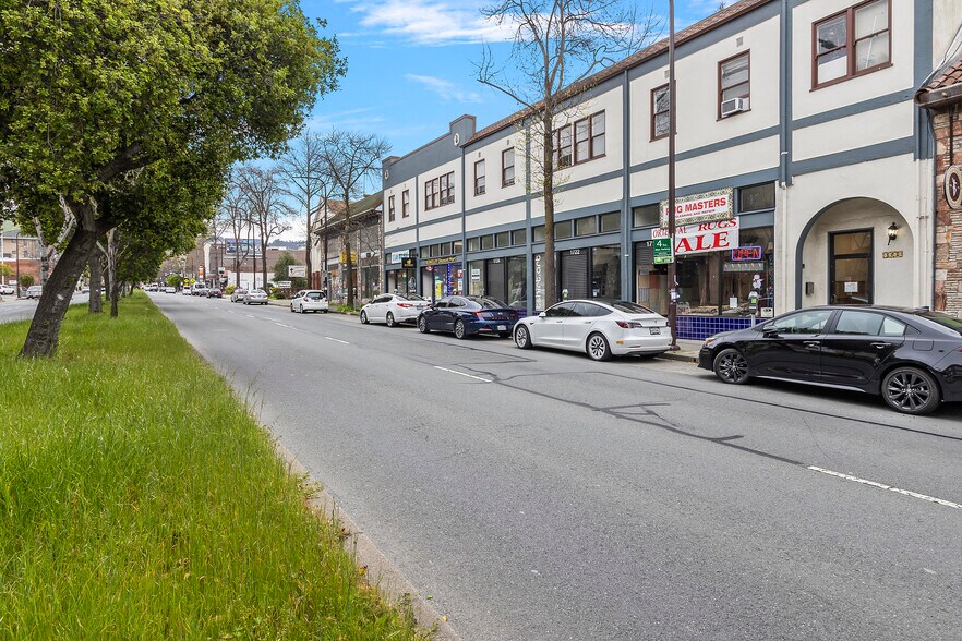 1716-1732 University Ave, Berkeley, CA à vendre - Photo de l’immeuble – Image 2 sur 37