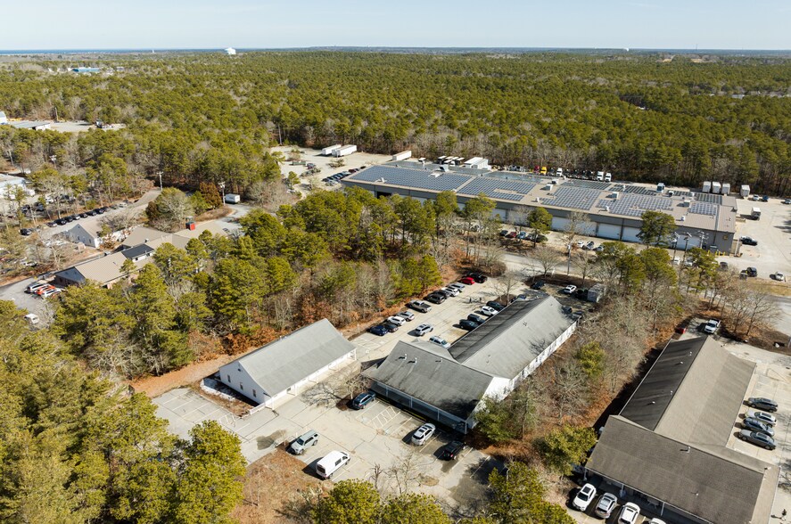 83 Ansel Hallet Rd, W Yarmouth, MA à vendre - Photo de l’immeuble – Image 3 sur 3