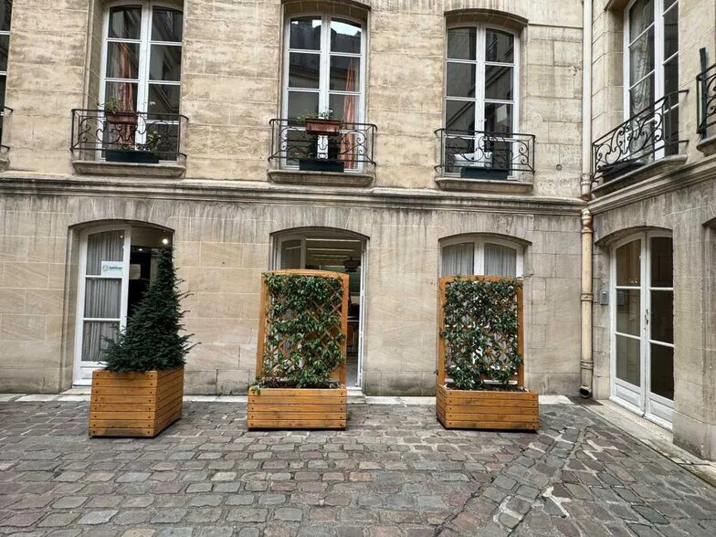 Bureau dans Paris à vendre - Photo de l’immeuble – Image 2 sur 13