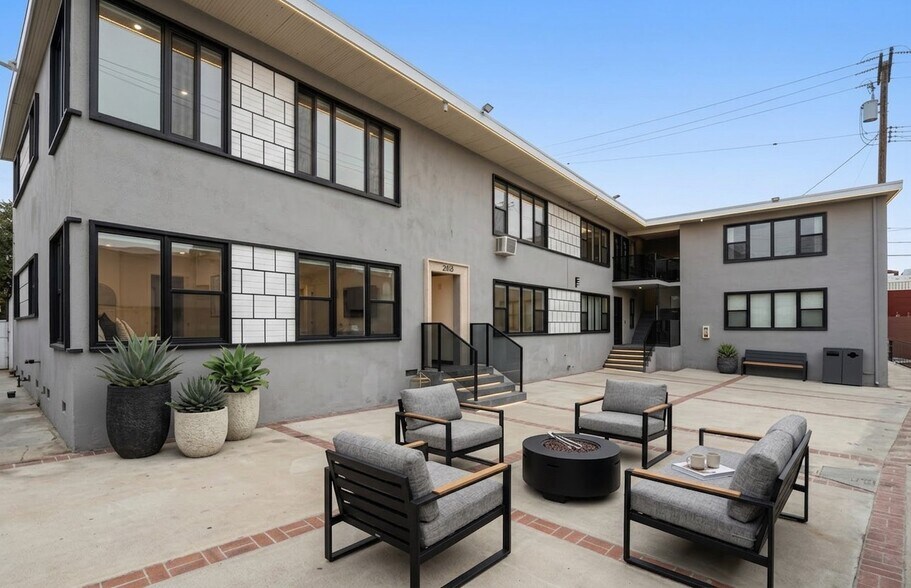 1475 Venice Blvd, Los Angeles, CA à vendre - Photo de l’immeuble – Image 1 sur 37