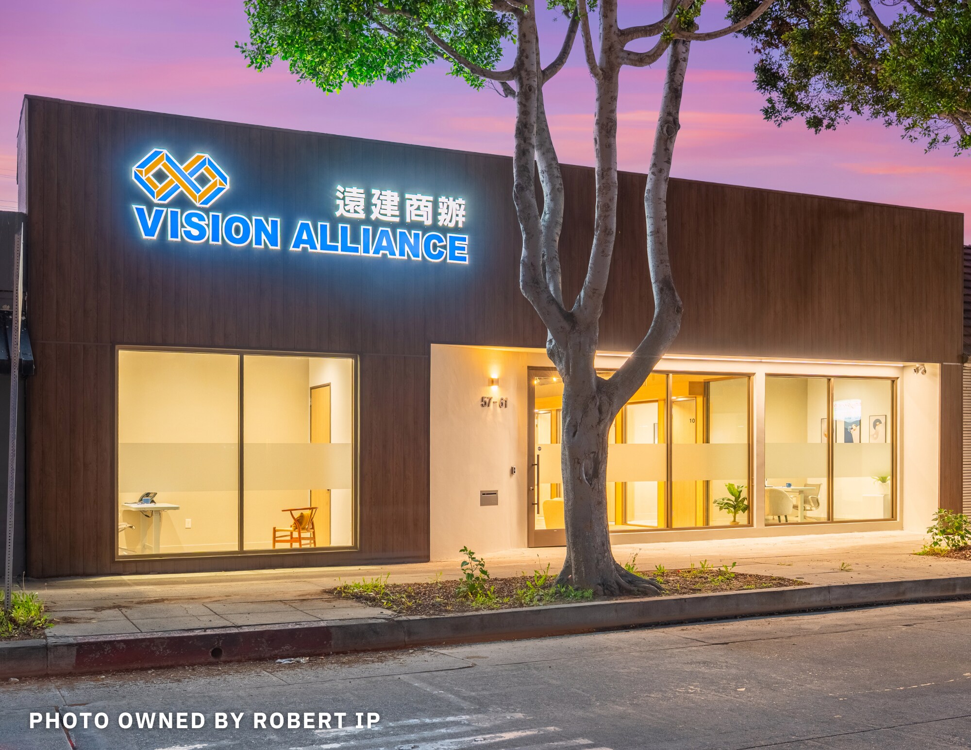 59 E Foothill Blvd, Arcadia, CA à louer Photo principale– Image 1 sur 5