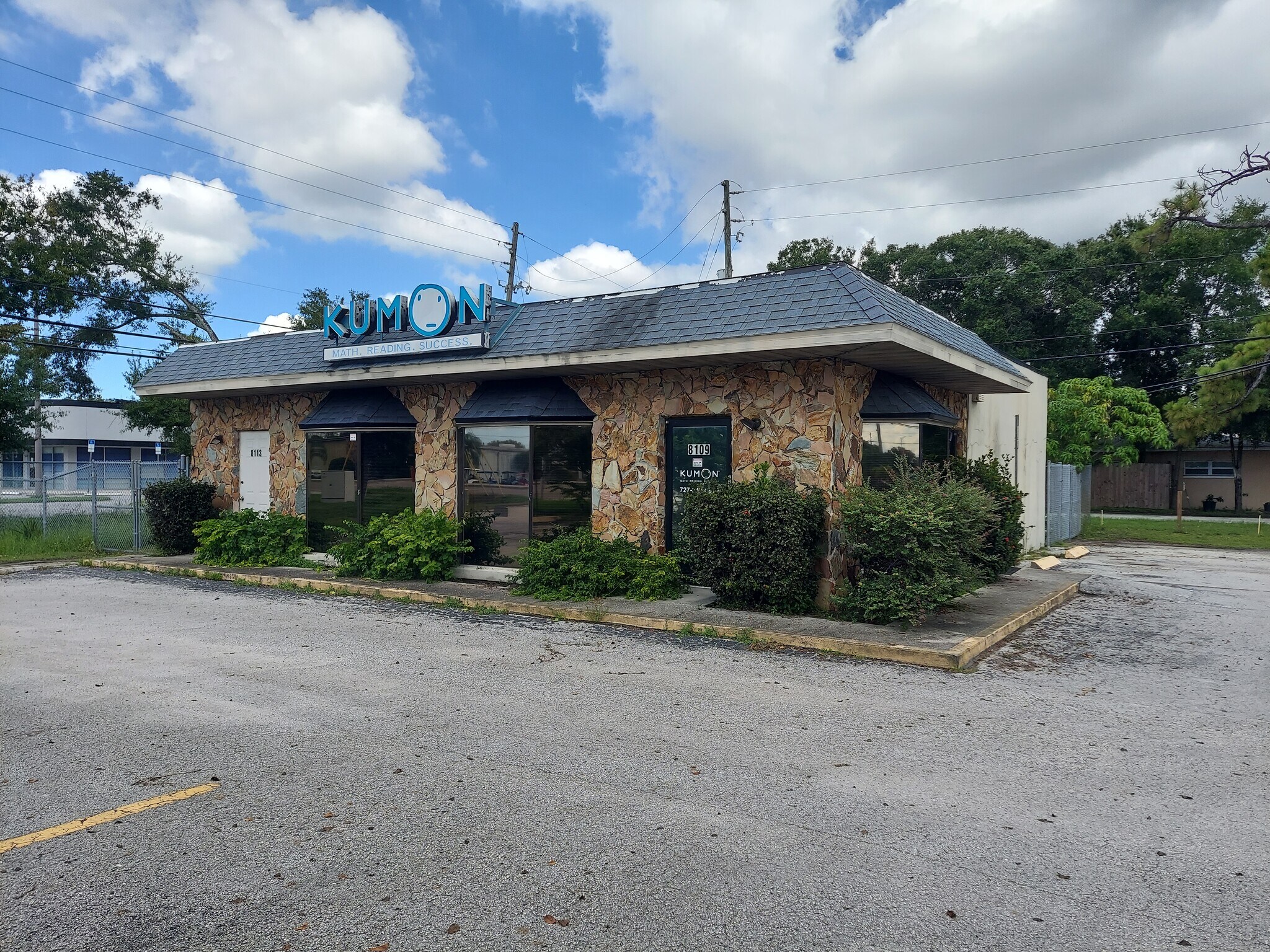 8109-8113 Ulmerton Rd, Largo, FL à vendre Photo de l’immeuble– Image 1 sur 7
