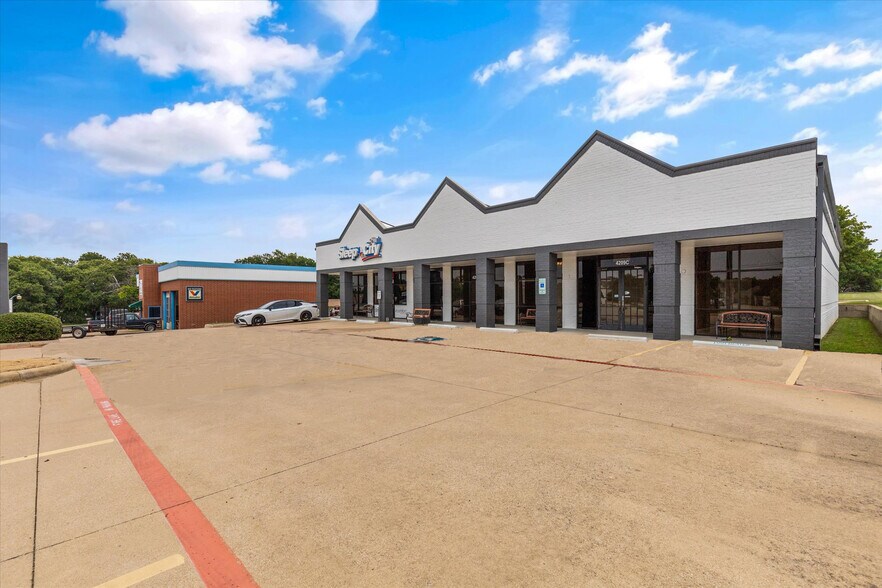 4209 Colleyville Blvd, Colleyville, TX à louer - Photo de l’immeuble – Image 2 sur 16