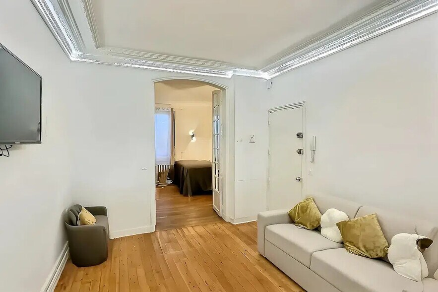 Bureau dans Paris à louer - Photo de l’immeuble – Image 3 sur 7