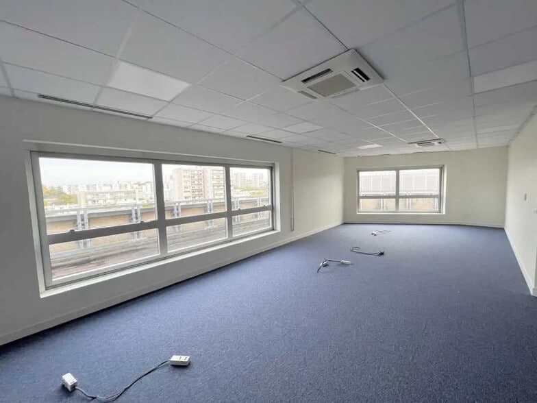 Bureau dans Créteil à louer - Photo de l’immeuble – Image 2 sur 4