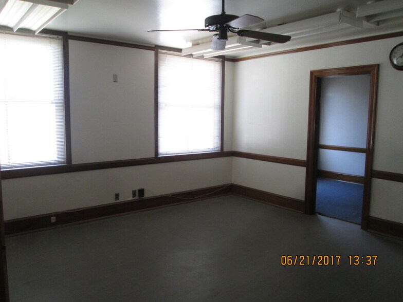 504 S 5th Ave, Safford, AZ à louer - Photo intérieure – Image 3 sur 4