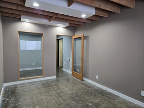 8737 Venice Blvd, Los Angeles, CA à louer Photo intérieure– Image 1 sur 1