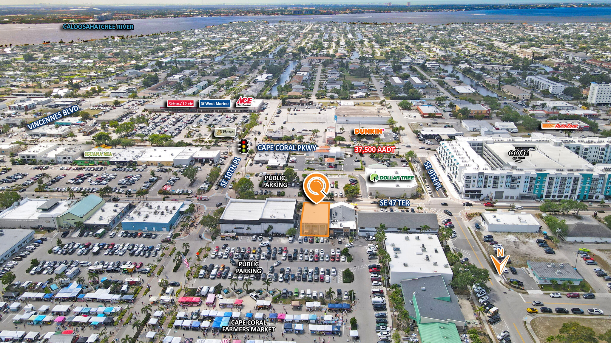 917 SE 47th Ter, Cape Coral, FL à vendre Photo de l’immeuble– Image 1 sur 26