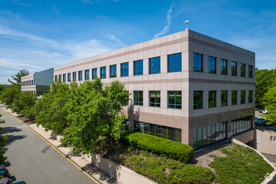 3 Sylvan Way, Parsippany, NJ à louer - Photo de l’immeuble – Image 2 sur 9