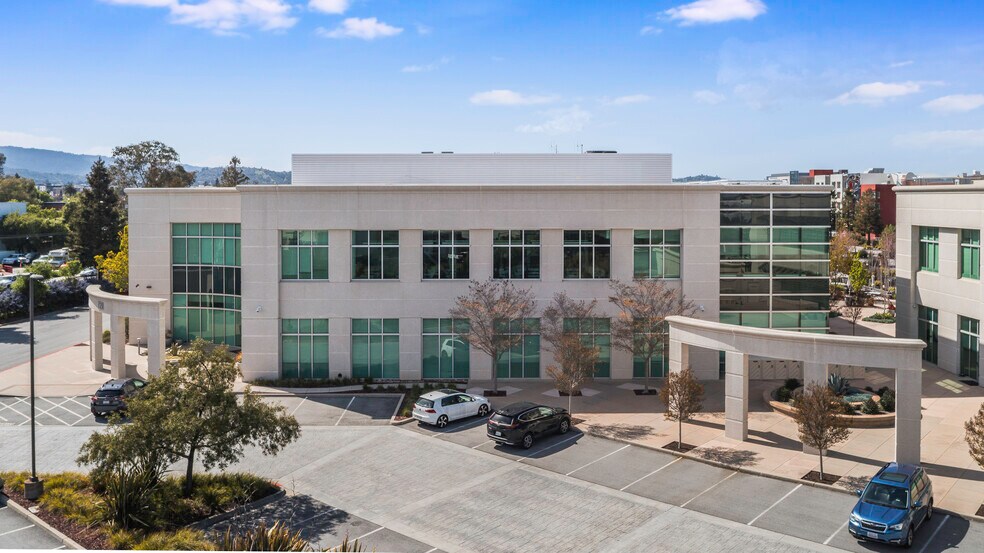 720 Bay Rd, Redwood City, CA à louer - Photo de l’immeuble – Image 1 sur 28