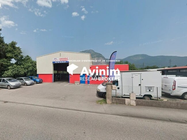 Plus de détails pour Local d'activités à louer