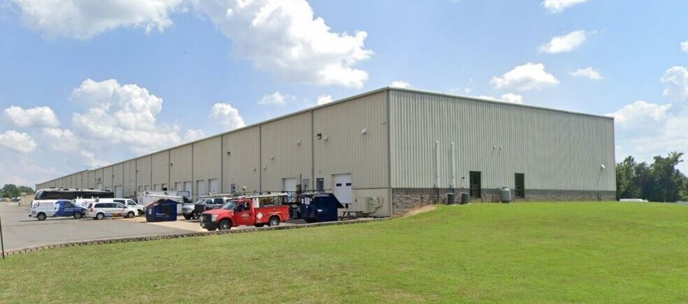 230 Industrial Dr, Fredericksburg, VA à louer - Photo principale – Image 2 sur 5