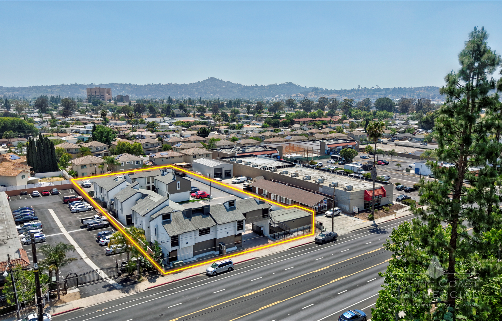 535 Broadway, El Cajon, CA à vendre Photo de l’immeuble– Image 1 sur 11