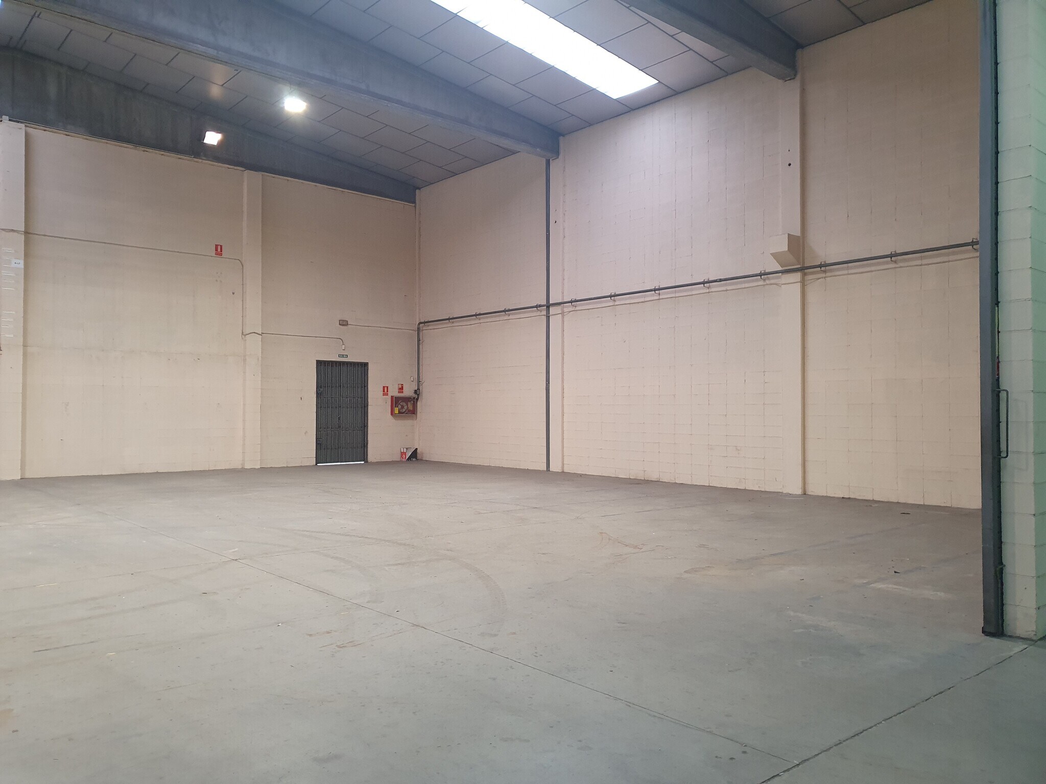 Carrer dels Motors, 306-308, L'Hospitalet de Llobregat, Barcelona à louer Photo intérieure– Image 1 sur 5