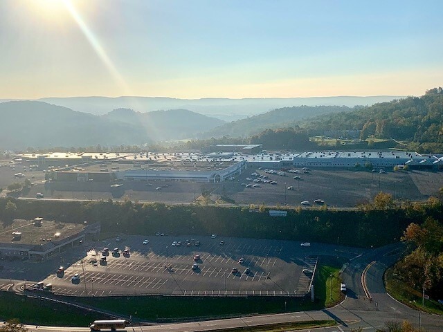 5000 Greenbag Rd, Morgantown, WV à louer - Aérien – Image 3 sur 8