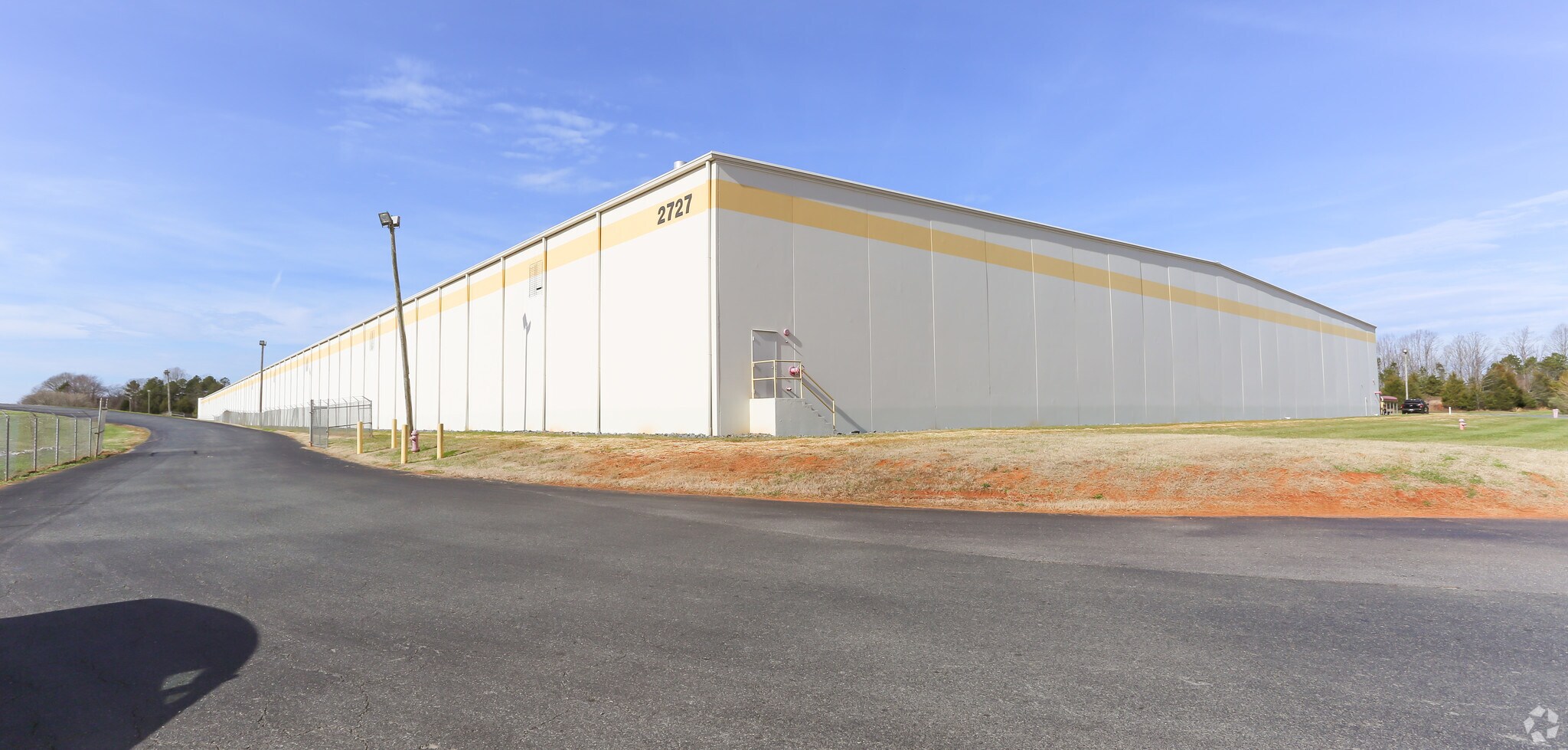 2727 Salisbury Hwy, Statesville, NC à louer Photo de l’immeuble– Image 1 sur 8