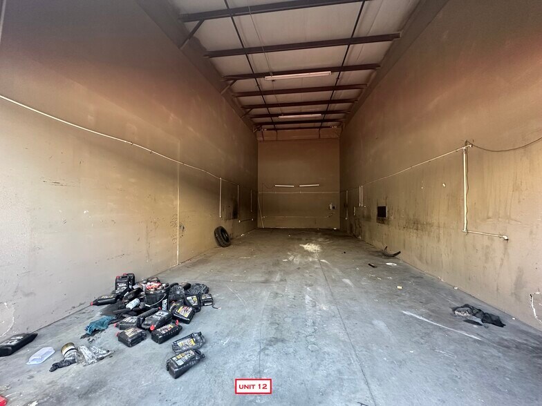 10881 Santa Fe Ave, Hesperia, CA à louer - Photo de l’immeuble – Image 2 sur 6