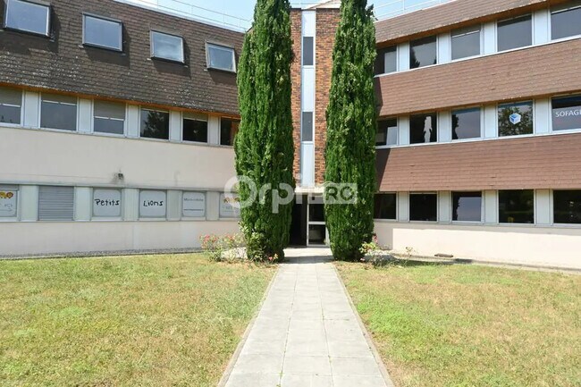 Plus de détails pour Bureau à louer