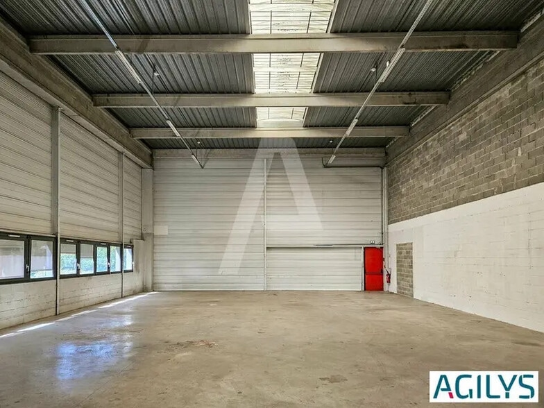 3 Avenue Le Verrier, Trappes à louer - Photo de l’immeuble – Image 1 sur 12