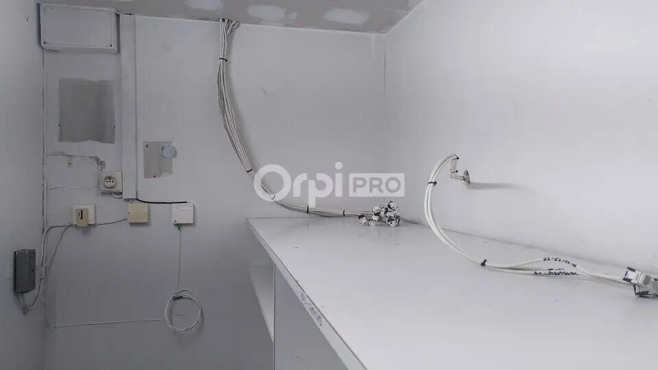 Bureau dans Pau à louer - Photo de l’immeuble – Image 3 sur 6