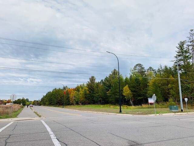 13th Street SE -1, Grand Rapids, MN à vendre - Photo de l’immeuble – Image 3 sur 15