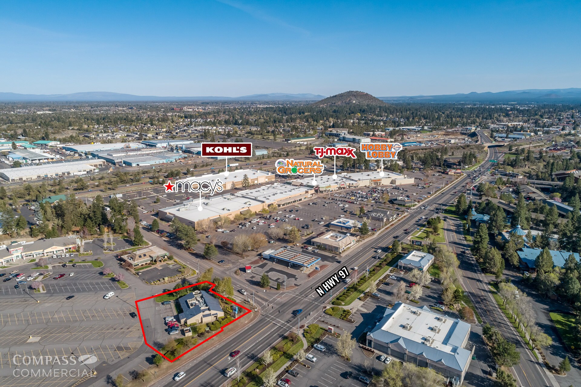 30 NE Bend River Mall Dr, Bend, OR à louer Photo principale– Image 1 sur 13