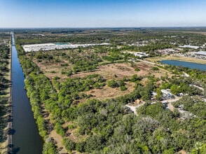 2525 Center Rd, Fort Pierce, FL - Vue aérienne  vue de carte - Image1