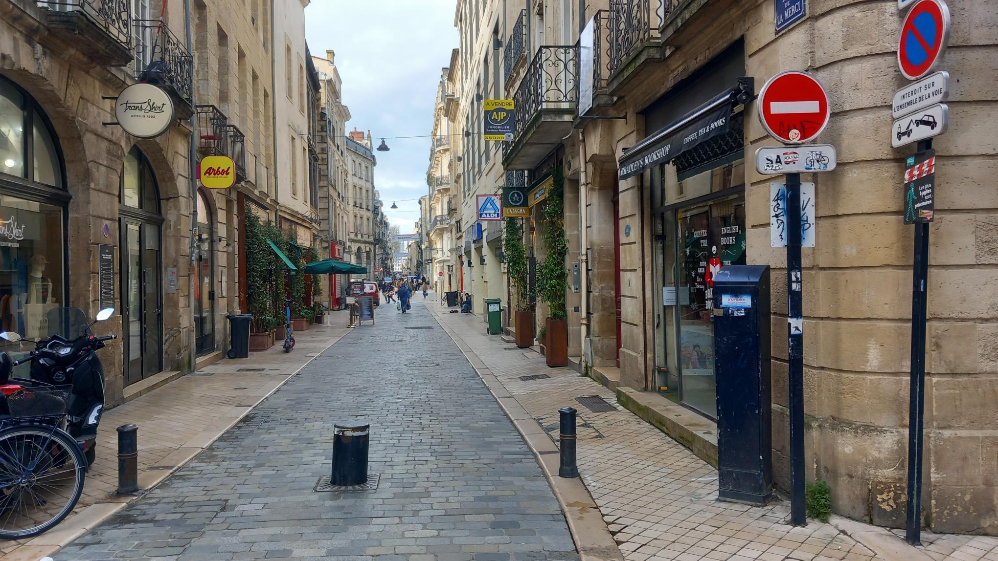 Local commercial dans Bordeaux à vendre Photo de l’immeuble– Image 1 sur 3