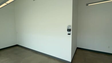 11331 Ventura Blvd, Studio City, CA à louer - Vidéo sur l’annonce professionnelle 