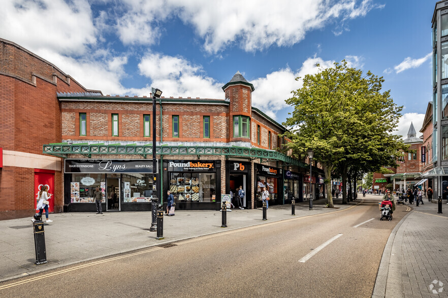 11-35 Warren St, Stockport à louer - Photo de l’immeuble – Image 3 sur 5