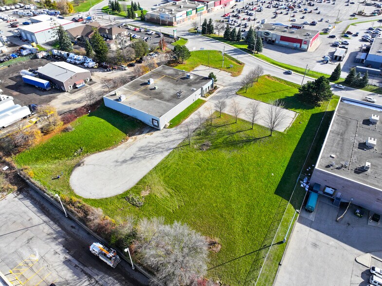 59 Montclair Dr, Woodstock, ON à vendre - Photo de l’immeuble – Image 2 sur 11