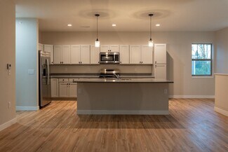 Plus de détails pour 108 th St & Oklahoma Ave ,, West Allis, WI - Logement à vendre