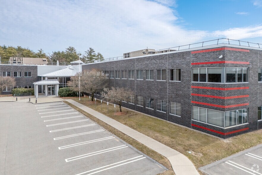 15 Hampshire St, Mansfield, MA à louer - Photo principale – Image 1 sur 6