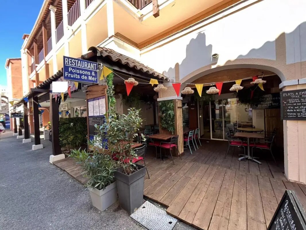 Local commercial dans Saint-Raphaël à vendre Photo de l’immeuble– Image 1 sur 13