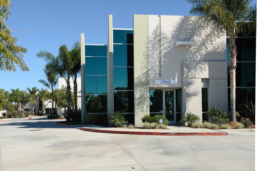 5900 Sea Lion Pl, Carlsbad, CA à louer - Photo de l’immeuble – Image 2 sur 7