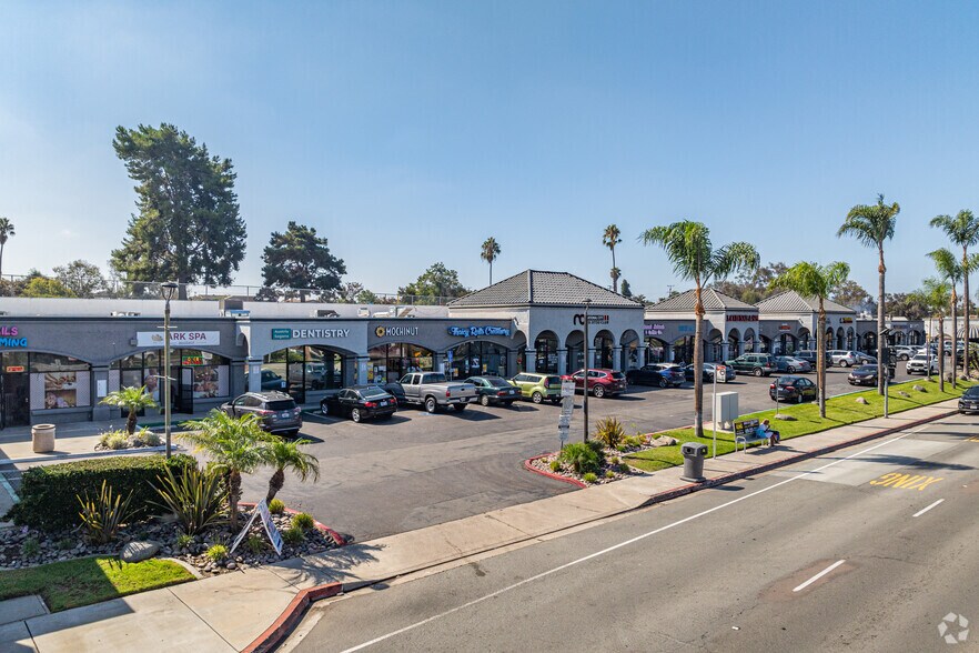 2720 E Plaza Blvd, National City, CA à louer - Photo de l’immeuble – Image 3 sur 4