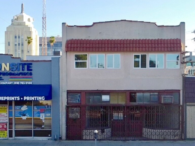 14426 Friar St, Van Nuys, CA à vendre - Photo de l’immeuble – Image 2 sur 45