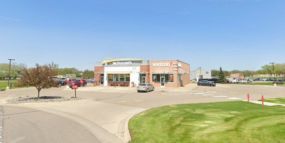 685 Opportunity Park Dr, Paynesville, MN à louer - Photo de l’immeuble – Image 2 sur 8