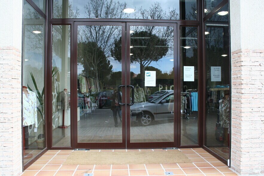 Calle Industrias, 71, Alcorcón, Madrid à louer - Photo de l’immeuble – Image 3 sur 21
