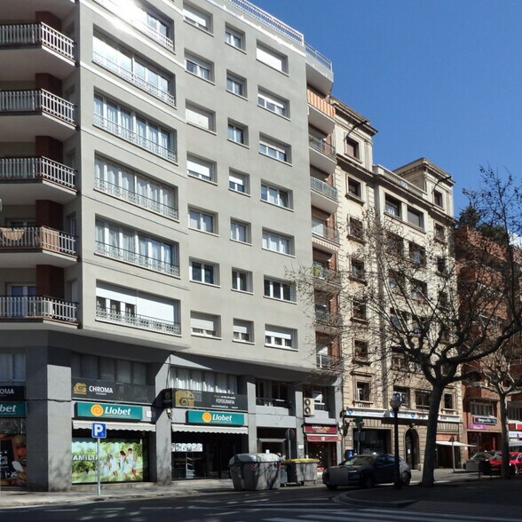 Immeuble residentiel dans Manresa, Barcelona à vendre - Photo de l’immeuble – Image 1 sur 1